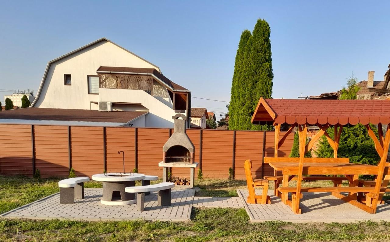 RO-LAND Vendégház Miskolc Esterno foto